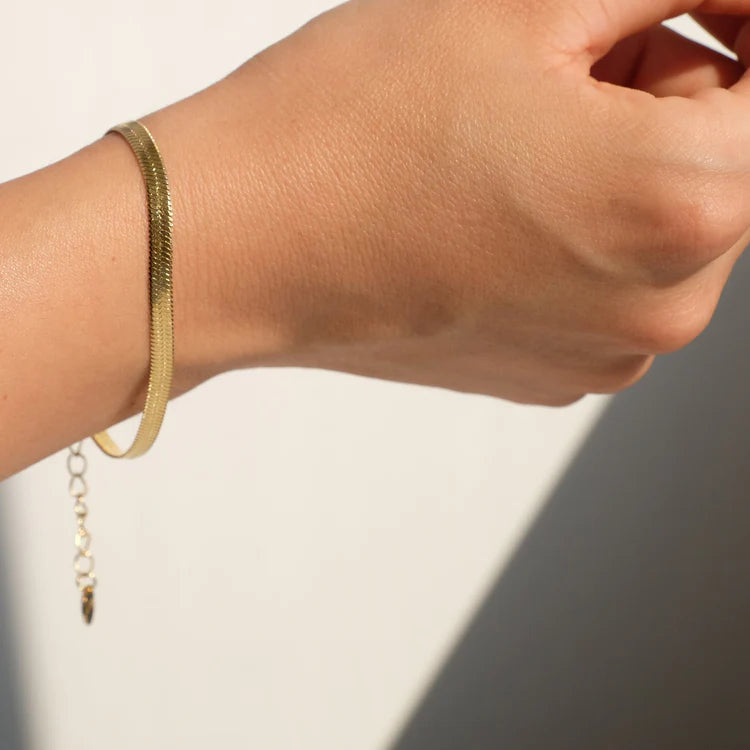 Snake Chain Bracelet, Gold Link Bracelets, Delicate Bracelets, Flat Snake  Chain Bracelet, Dainty Gold Bracelets for Women, Gold Jewelry - Etsy Norway